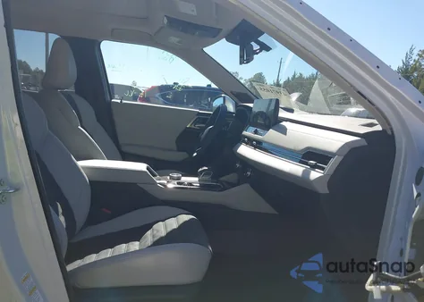 2025 Mitsubishi Outlander Se 2.5 2Wd z USA, uszkodzony, nr VIN JA4J3VA87SZ051582